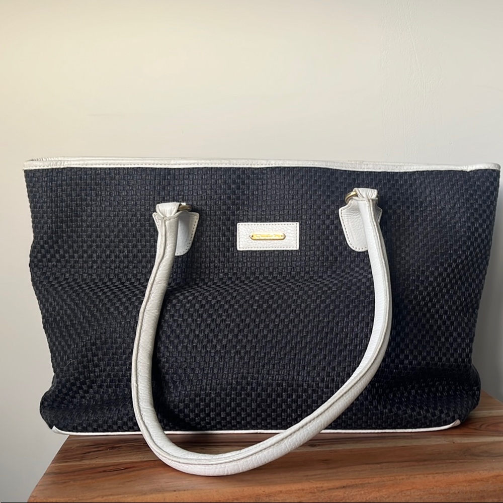 Oscar Del La Renta, Navy and white leather tote